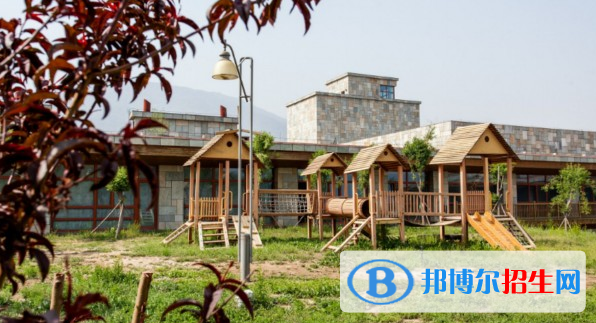 显现国际学校初中部2020年学费、收费多少