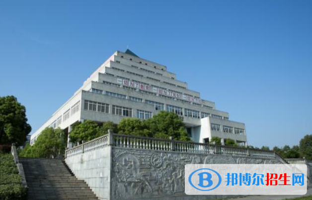 武汉商贸职业学院7