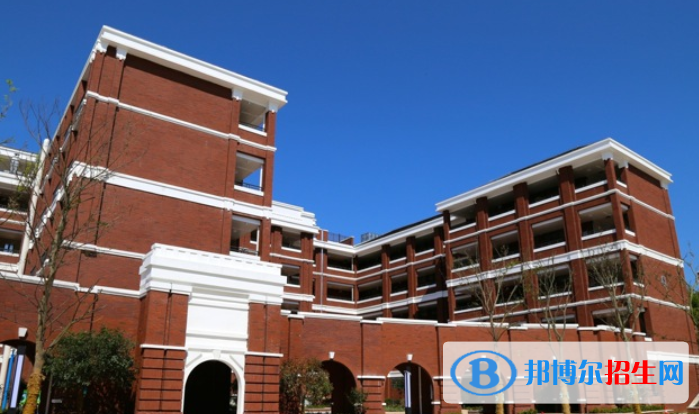 宜昌龙盘湖国际学校初中部2020年招生简章
