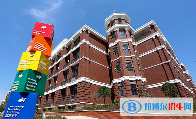 宜昌龙盘湖国际学校初中部怎么样、好不好