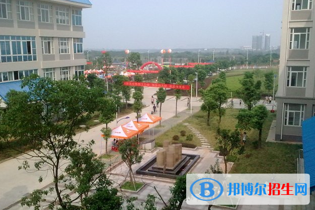 长江工程职业技术学院1