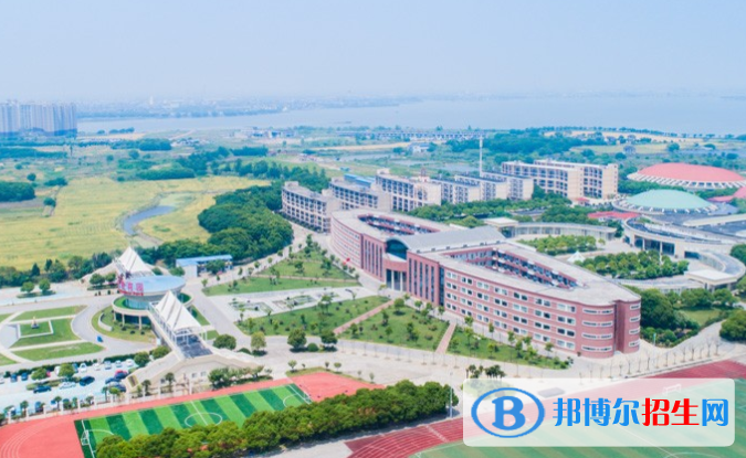 中加枫华国际学校初中部2020年学费、收费多少