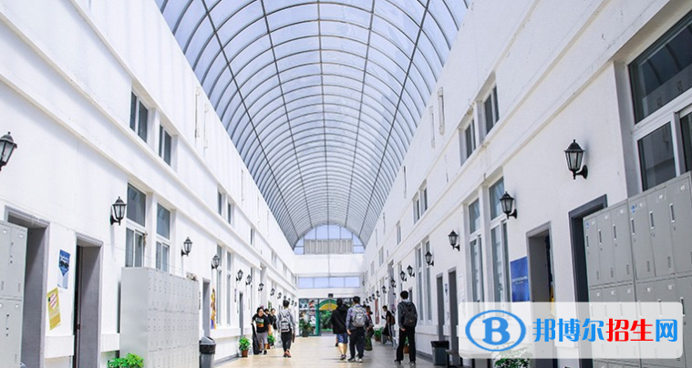中加枫华国际学校初中部网站网址