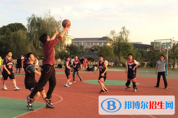 宁波肯特初中部学校2020年招生办联系电话