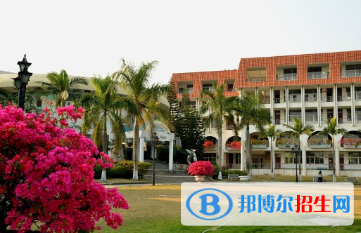 深圳东方英文书院国际初中2023年招生办联系电话