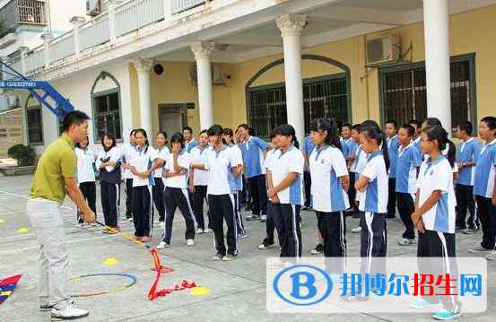 深圳石岩公学学校国际部初中2023年招生办联系电话