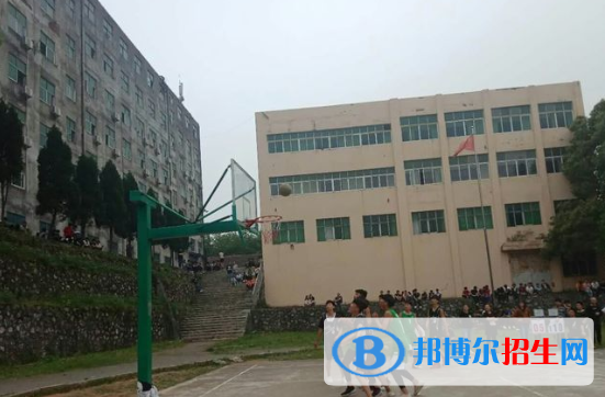 湖北楚才技工学校1