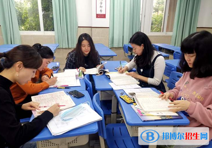 重庆史迪威外语学校初中部2020年学费、收费多少