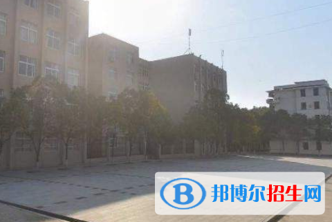 黄冈实验技工学校3