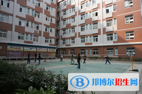 湖北青年职业学院2