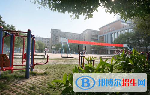湖北青年职业学院3
