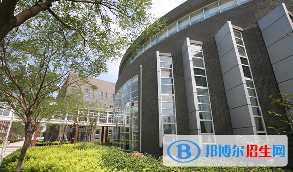 北京新英才国际学校初中部网站网址