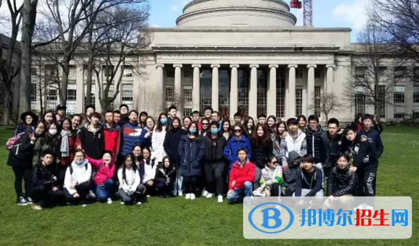 北京海淀国际学校初中部网站网址