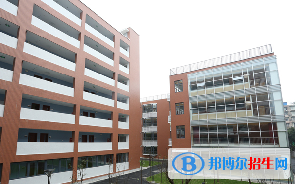 牛津国际公学成都学校初中部2020年招生简章