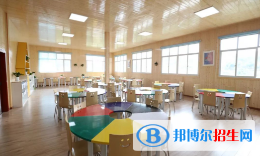 贵阳一中新世界国际学校小学部2020年招生办联系电话