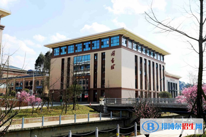 眉山药科职业学院是几专