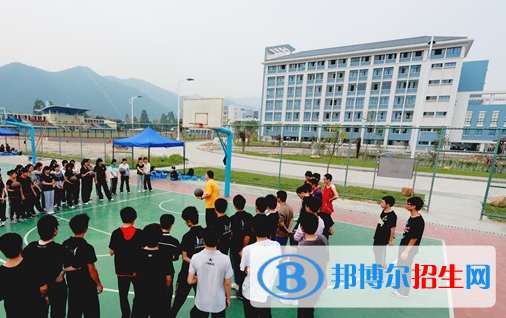 肇庆医学高等专科学校2020年招生办联系电话