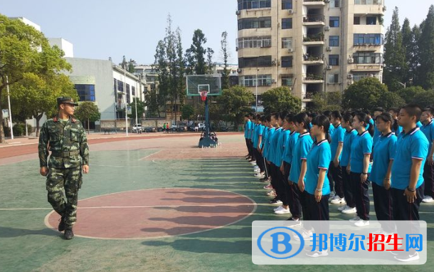 襄阳旅游服务学校1