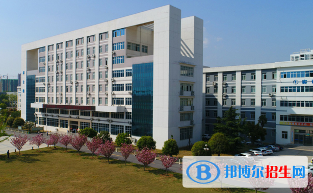 荆门职业学院1
