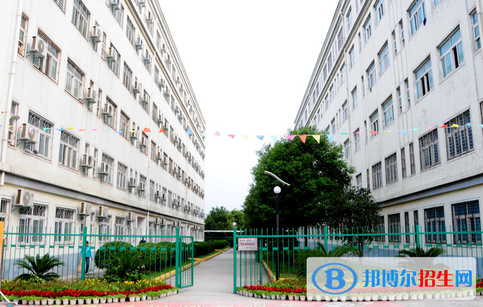 荆门职业学院7