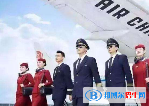 湖北2020年初中生考什么航空服务学校