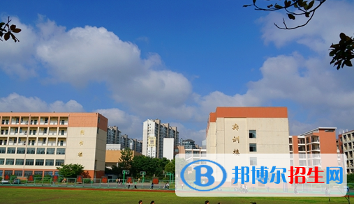 安徽2020年中学毕业读什么铁路学校