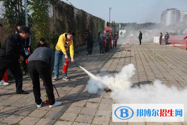 四川2020年男生上消防工程技术学校学什么专业好
