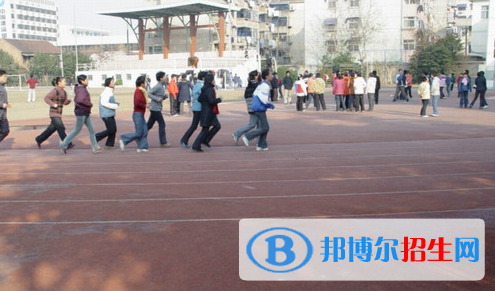 盐城第一中学2021年学费、收费多少