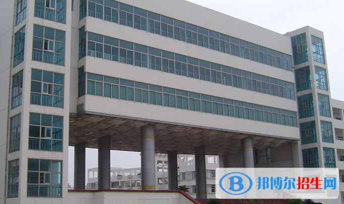 江苏建湖高级中学2021年学费、收费多少