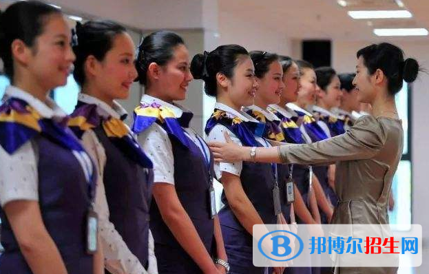 湖北2021年读航空服务学校要分数吗