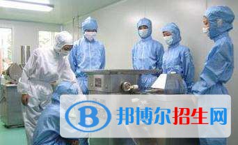 江苏2021年女生读卫校学什么好