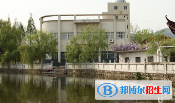 江淮工业学校2021年招生办联系电话 