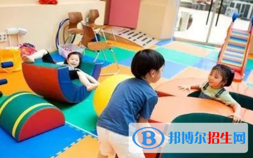 浙江2021年男生读幼师学校好吗