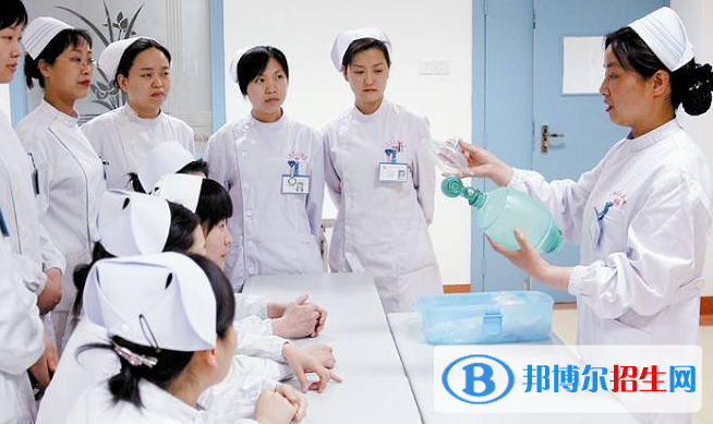 兰州2021年卫校中专升全日制大专