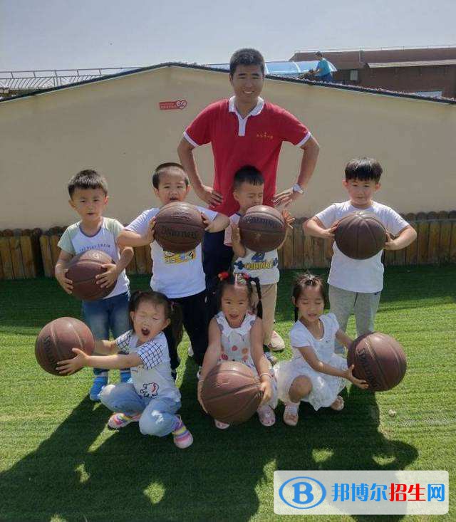 贵阳2021年男生读幼师学校学什么好