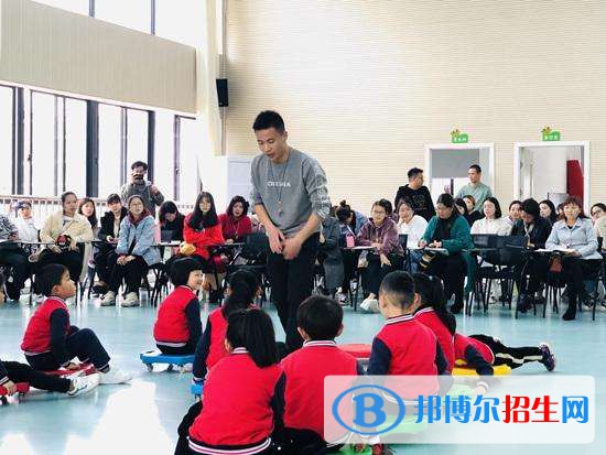 贵阳2021年男生读幼师学校怎么样