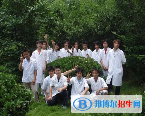 成都2021年男生初中毕业上卫校