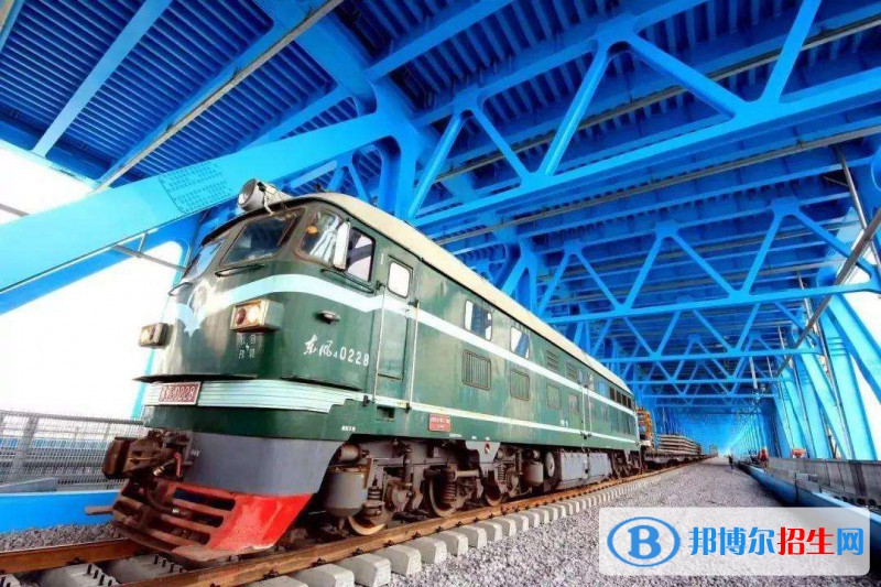 西安2021年男生在铁路学校学什么好