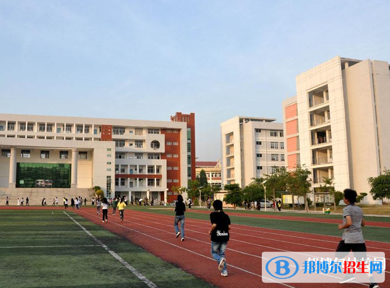 重庆市青山工业技工学校怎么样、好不好