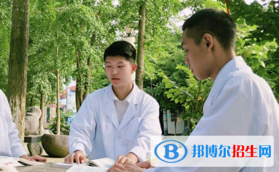 兰州2021年卫校中专升大专考什么