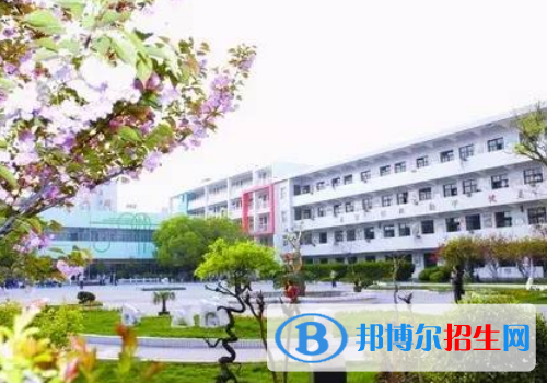 六安市艺术学校2021年招生办联系电话