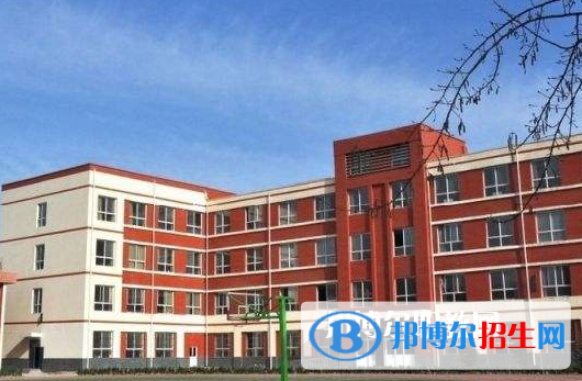 成都2021年初中毕业上中专学校好不好