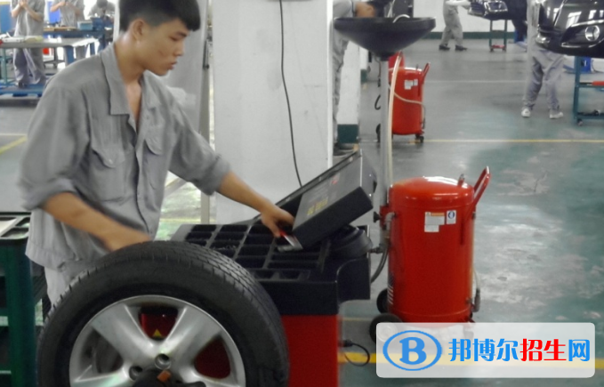 贵州2021年男生上什么汽修学校好