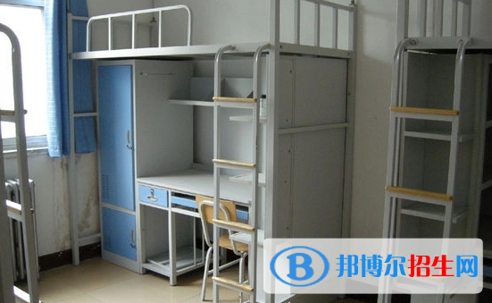 崇州何家乡中学2021年宿舍条件