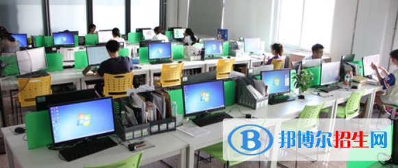 成都2021年电子商务学校和职高哪个好