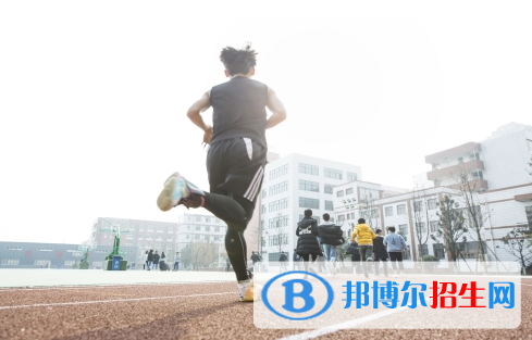 成都2021年初中毕业女生读什么中专学校好