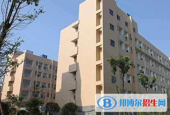 成都2021年读中专学校一年要多少钱