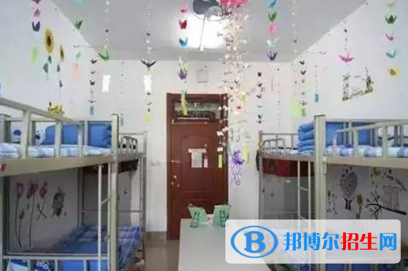 成都青羊实验联合中学2021年宿舍条件