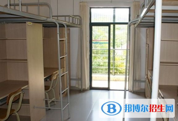 成都石室联合中学2021年宿舍条件