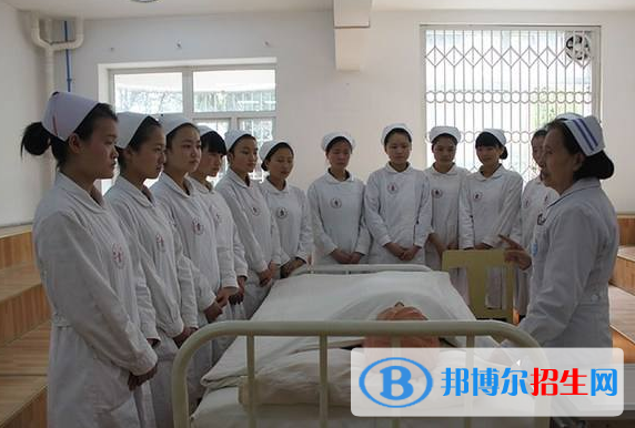 成都2021年适合女生的中专学校